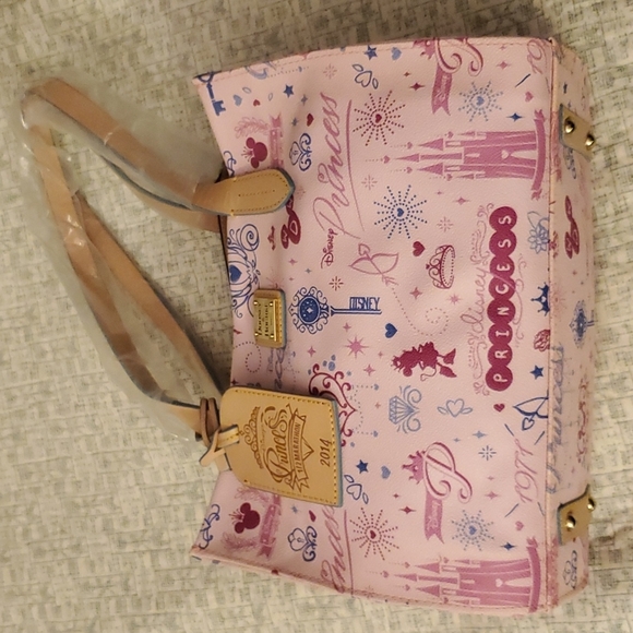 Disney Dooney & Bourke 2014 Princess Half Marathon Weekened‎ Bag - Picture 1 of 16